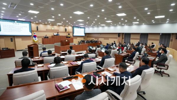 [크기변환][크기변환]사진1) 아산시의회는 제246회 정례회 제2차 본회의를 개회했다..JPG