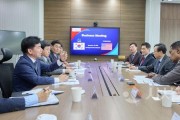 [크기변환]사본 -조일교 아산시장 권한대행, 코닝정밀소재㈜ 방문 (6).jpg