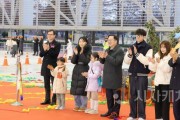 [크기변환]4. 겨울스포츠 즐기러 가자! 꿈돌이 야외스케이트장 개장_사진1.jpg
