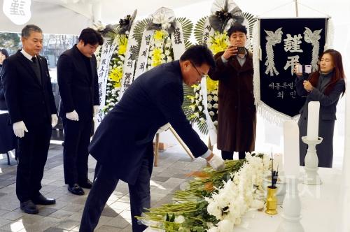 f_2025.01.02(충청광역연합의회 제주항공 사고 희생자 합동분향소 참배)-1.jpg