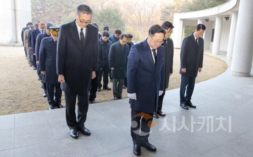 f_보훈공원 참배사진1.jpg