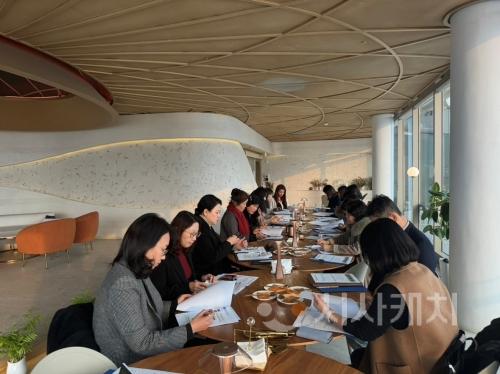 f_사진자료_영유아학교 컨설팅 협의회 사진.jpeg