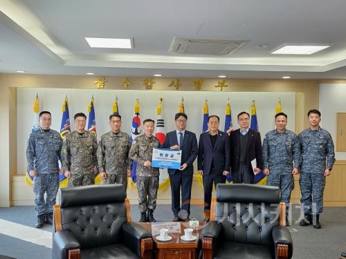 f_잠수함사령부_방문_(2).jpg