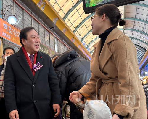 f_최민호_시장_세종전통시장_방문1.png