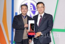 f_대전시의회 민경배 예결위원장, 지역 교육 환경 개선에 기여한 공로로 감사패 받아.jpg