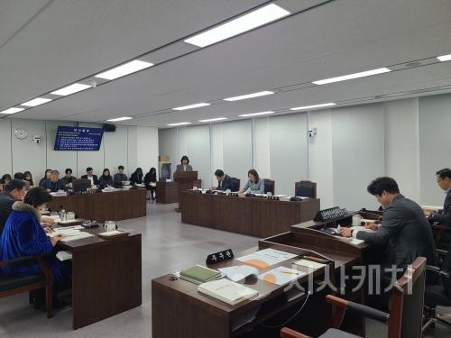 f_충청광역연합의회 제2회 임시회 제1차 초광역행정산업위원회 회의 개최(사진1).jpg
