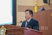 f_사진1_아산시의회 윤원준 의원이 5분 자유발언을 하고 있다.jpg