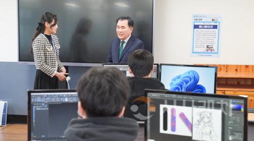 [크기변환]사본 -사진4_25년 충남기능경기대회(교육감님 천안상업고 참관).jpg