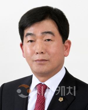[크기변환]김석곤 의원(금산1, 국민의힘).jpg
