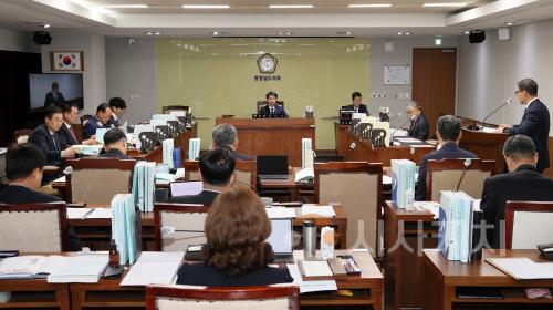 [크기변환]250414_제358회 임시회 제1차 교육위원회.JPG