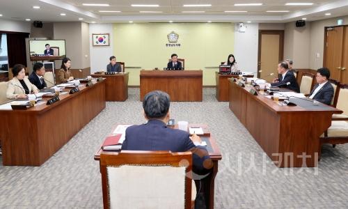 f_(행문위 자료사진) 250414_제358회 임시회 제1차 행정문화위원회_06.JPG