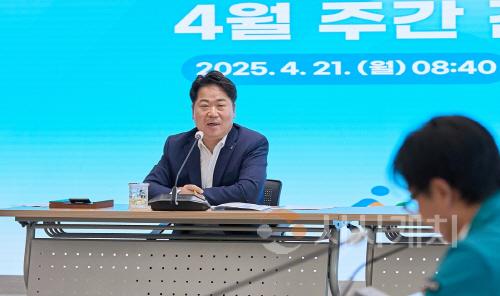 [크기변환]사본 -1. 오세현 아산시장 "변화 흐름 미리 읽는 ‘선진행정’ 필요” (4).jpg