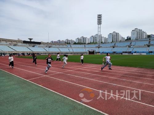 f_1. 전국 최초 초등학생 육상공인기록인증제 도입 (1).jpg