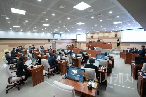 f_사진1_지난 제255회 아산시의회 임시회 장면.jpg