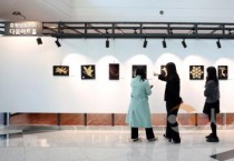 충남도의회,  ‘보릿대의 화려한 변신’ 다움아트홀 최차열 개인전