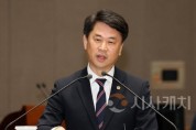 [크기변환]사본 -250409_제358회 임시회 제2차 본회의 이상근 의원 도정질문.jpg