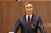 [크기변환]사본 -250409_제358회 임시회 제2차 본회의 윤희신 의원 도정질문.jpg