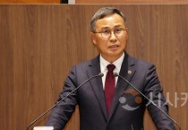 [크기변환]사본 -250409_제358회 임시회 제2차 본회의 윤희신 의원 도정질문.jpg
