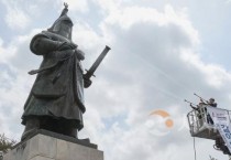 [크기변환]사본 -1. 아산시, 신정호 공원서 ‘이순신 장군 동상 친수식’ 거행 (2).jpg