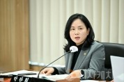 f_교육안전위원회에서 발언하는 박란희의원.jpg