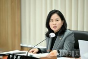 f_교육안전위원회에서 발언하는 박란희의원.jpg
