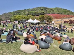 [크기변환]사본 -1. 아산시, 봄 내음 가득한 ‘제3회 영인산 철쭉제’ 성료 (3).jpg