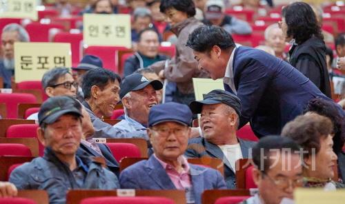 [크기변환]사본 -01. 대한노인회 아산시지회, ‘2025년 노인지도자 연수’ 개최 (1).jpg