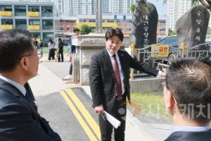 [크기변환]사본 -(사진) 2025.05.12 김선광의원 중앙초등학교 현장방문 (2).jpg