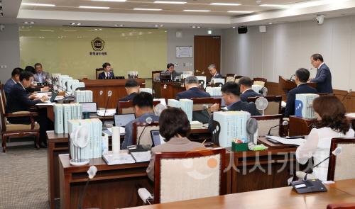 [크기변환]250616_제359회 정례회 제1차 교육위원회 (2).JPG