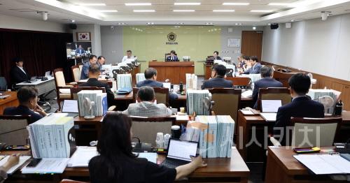 [크기변환]0617_제359회 정례회 제2차 교육위원회 (2).jpg