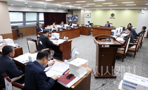 [크기변환]0617_제359회 정례회 제2차 행정문화위원회 (2).jpg