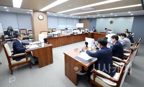 [크기변환]0617_제359회 정례회 제1차 복지환경위원회 (2).jpg