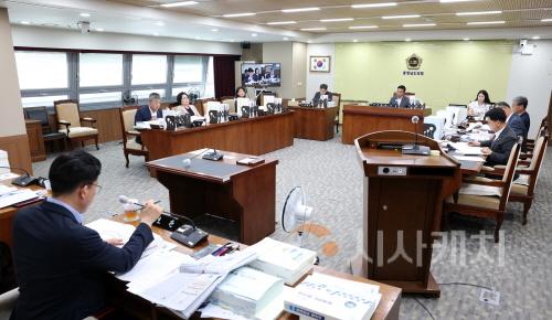 [크기변환]250618_제359회 정례회 제3차 행정문화위원회 (2).jpg