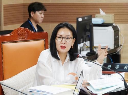 f_20250618-제259회 제1차 정례회 행정사무감사 신미진 의원.jpg