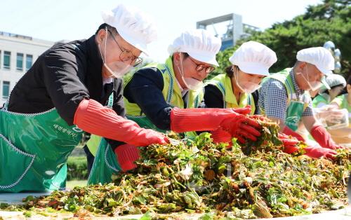 [크기변환]4. 대전시, 여름김장 1,000세대에 전달…정성으로 무더위 이긴다2.jpg