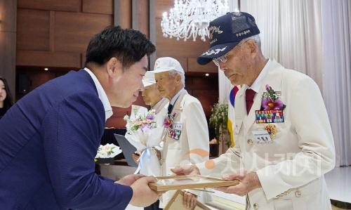 [크기변환]사본 -1. 아산시, 6·25전쟁 제75주년 행사 개최 (1).jpg