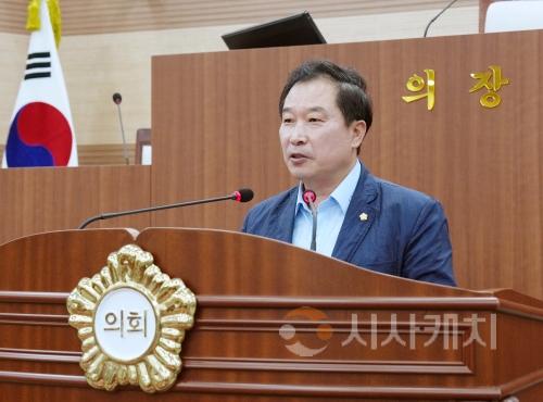 f_사진_제259회 제1차 정례회 제2차 본회의 5분 발언하는 천천호 의원.jpg