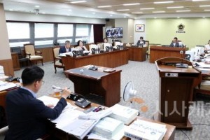 [크기변환]250618_제359회 정례회 제3차 행정문화위원회 (2).jpg