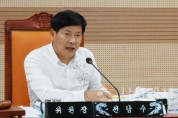 [크기변환]사본 -사진1_전남수 의원이 제259회 아산시의회 제1차 정례회 중 행정사무감사를 펼치고 있다.jpg