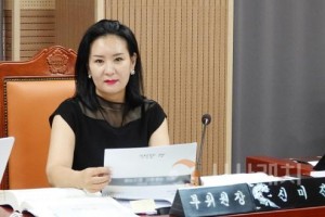 [크기변환]사본 -20250618-제259회 제1차 정례회 행정사무감사 신미진 의원.jpg