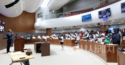 f_250702_태안 화동초등학교 청소년 의회교실01.jpg