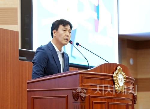 f_사진1_5분 발언하는 명노봉 의원 (1).jpg