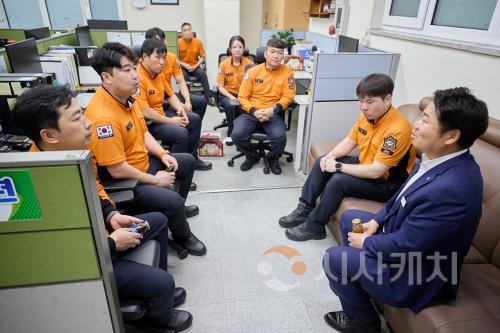 f_1. 오세현 아산시장, 시민 안전 위해 헌신하는 경찰소방 격려 (1).jpg