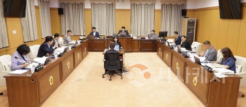 [크기변환]제288회 임시회 예산결산특별위원회.jpg