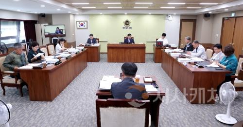 f_250723_제360회 임시회 제3차 행정문화위원회 (1).jpg