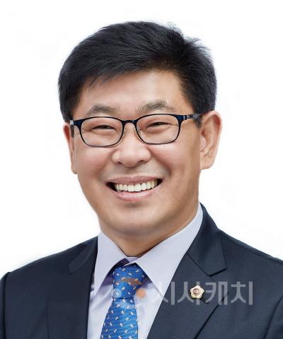 [크기변환]사본 -오인철 원판사진(명함).jpg