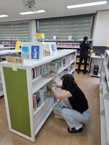 f_보도자료(아산교육지원청 학교지원센터, 장서정리지원단 통해 학교도서관 지원)1.jpg