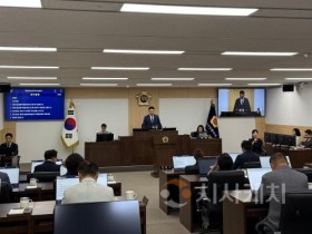 f_1. 충청광역연합의회, 제5회 임시회 개회(사진).jpg