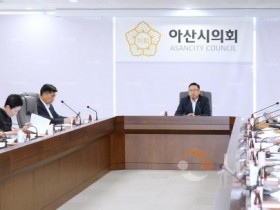 [크기변환]사본 -사진2_2025년 제3회 의원회의.jpg