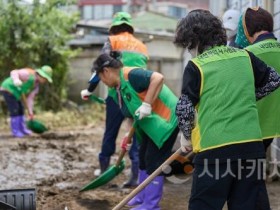 [크기변환]2. 시민·장병 등 아산시 수해 복구 동참… &quot;아직 도움의 손길 절실” (3).jpg